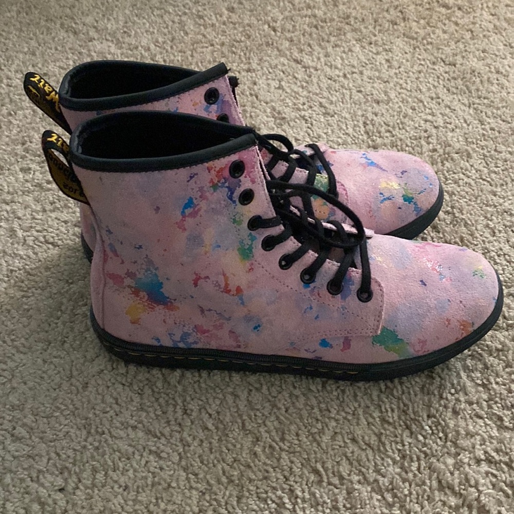 Pink Sherdian Dr.Martens